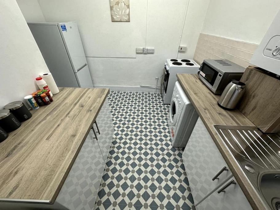 Spectacular 2 Bedroom On Tower Bridge London Eksteriør billede